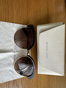 Очки Michael Kors (1 фото из 2)