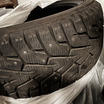 Шипованные шины Yokohama 235/40 R18 Ice Guard Stud
