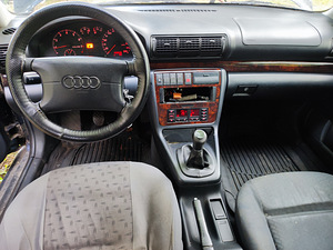 Audi A4 1997 1,8 (3 фото из 6)
