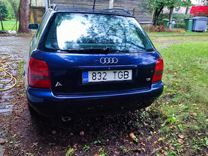 Audi A4 1997 1,8 (4 фото из 6)