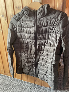 Colmar naiste jope (suurus M/L) (1 foto / 3)
