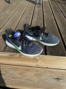 Nike tossud heas seisukorras. Suurus 37.5 (10 foto / 10)
