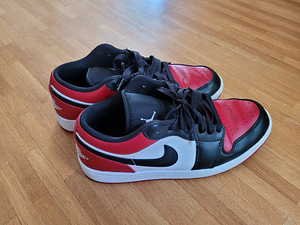 Air Jordan 1 low s 43 (1 foto / 4)