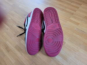 Air Jordan 1 low s 43 (3 foto / 4)
