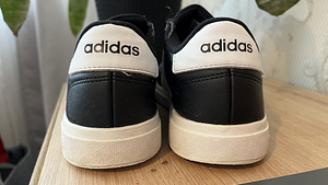 Кроссовки Adidas размер 36 (4 фото из 5)