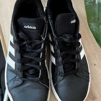 Кроссовки Adidas размер 36