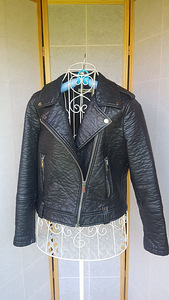 Gina Tricot kunstnahast jakk. Suurus 42. (1 foto / 2)