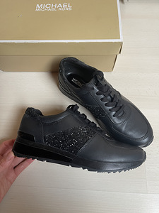 MICHAEL KORS Кроссовки S.39 НОВЫЕ (8 фото из 9)