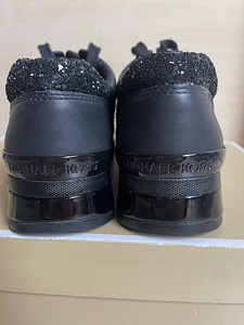MICHAEL KORS Кроссовки S.39 НОВЫЕ (9 фото из 9)