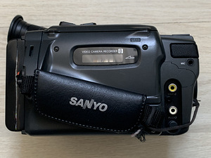 SANYO 8 мм видеокамера VM - EX220P (4 фото из 6)