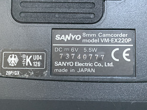 SANYO 8 мм видеокамера VM - EX220P (6 фото из 6)