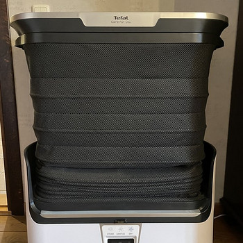 Автоматический отпариватель и дезинфектор для одежды Tefal