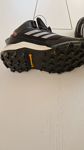 Müüa Adidase talvesaapad Boa kinnitusega (4 foto / 5)