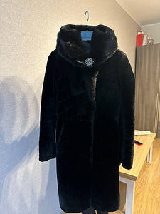 Karusnahkne mantel (1 foto / 5)