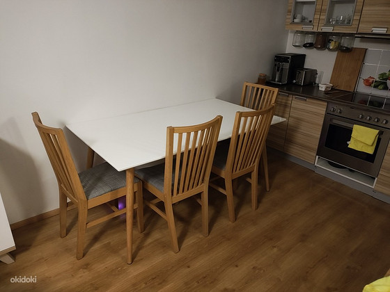 Kõrgläikega söögilaud 160x90