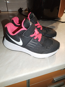 Nike tossud tüdrukule s. 27,5 (2 foto / 4)