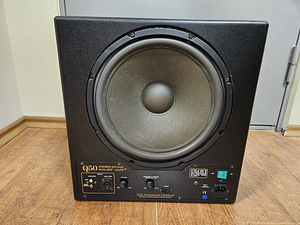 REL Q50 Sub Bass System (3 фото из 5)