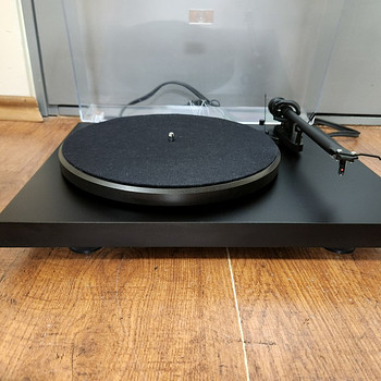 Pro-Ject Debut III