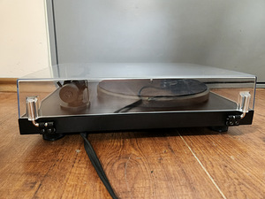 Pro -Ject Debut III (3 foto / 3)