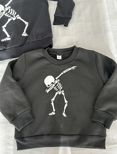 Halloweeni pusad, vanus 4 ja 8 aastat, hind kokku 10 eur (2 foto / 3)