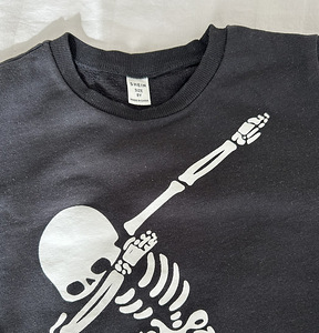 Halloweeni pusad, vanus 4 ja 8 aastat, hind kokku 10 eur (3 foto / 3)