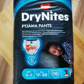 Памперсы Huggies