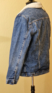 Новая Зимняя Мужская куртка LEVI'S. (5 фото из 10)