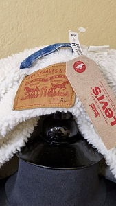 Новая Зимняя Мужская куртка LEVI'S. (6 фото из 10)