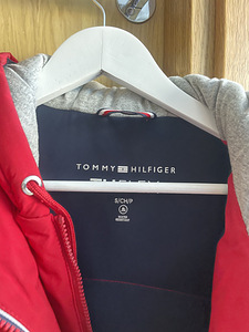 Punane Tommy Helfiger jope. Suurus S (2 foto / 2)