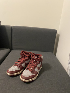 Nike (2 фото из 3)