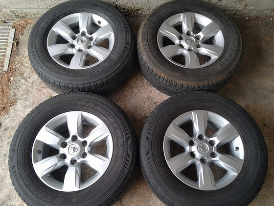 Toyota Land Cruiser Hilux 4-Runner R17 valuveljed rehvidega