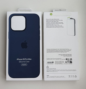 Apple iPhone 16 Pro Max Silicone Case with Magsafe (3 foto / 10)