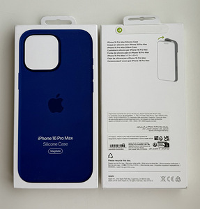 Apple iPhone 16 Pro Max Silicone Case with Magsafe (7 foto / 10)