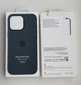 Apple iPhone 16 Pro Max Silicone Case with Magsafe (8 foto / 10)