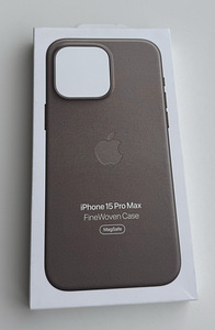 Apple iPhone 15 Pro Max FineWoven Case with MagSafe , Taupe (1 foto / 2)
