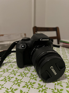 Canon EOS 2000D(18-55mm) (2 фото из 3)