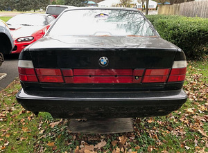 Отражающая панель BMW E34 (2 фото из 2)