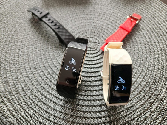 2 Nutikella Smart Wristband S2