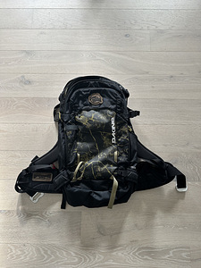 Рюкзак Dakine Poacher R.A.S. 26L Sammy Carlson (1 фото из 2)