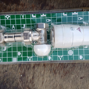 Termostaadi komplekt "ARMATURA" kütteradiaatorile