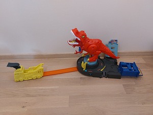 Игровой набор Hot Wheels T-Rex Rampage GFH88 (1 фото из 2)