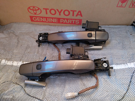 Land Cruiser 200 6921060100B1 6922860030B1 6920460050