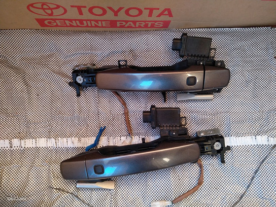 Land Cruiser 200 6921060100B1 6921760120B1 6920160040