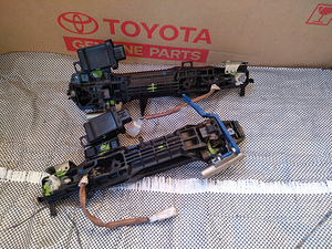 Land Cruiser 200 69210-60100-B1 69217-60120-B1 69201-60040 (2 foto / 2)