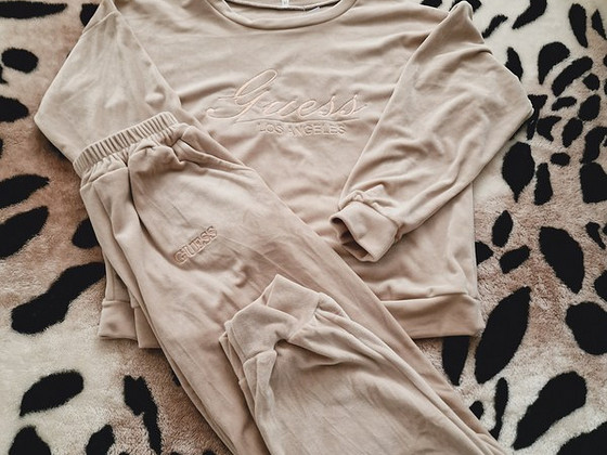 Платья Guess.