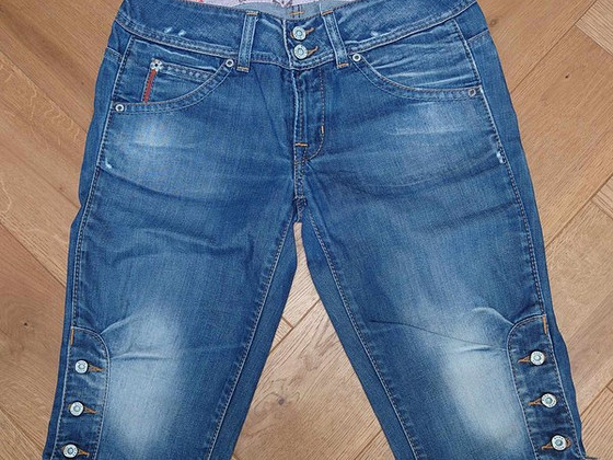 Boss lühikesed teksad s.29