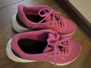 Nike tossud s.36 (2 foto / 3)