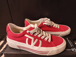 Обувь Vans размер 40 (2 фото из 3)
