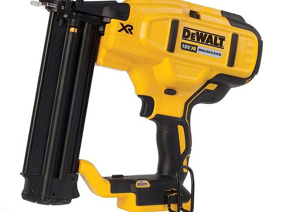 Гвоздезабивной Пистолет DeWalt DCN680 + аку 4,0Ач + зарядка