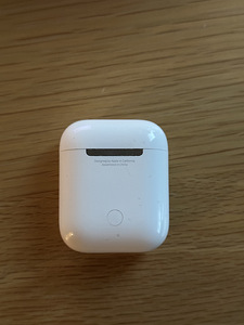 AirPods 2gen (a2031) vasak kõrvaklapp + ümbris (2 foto / 3)